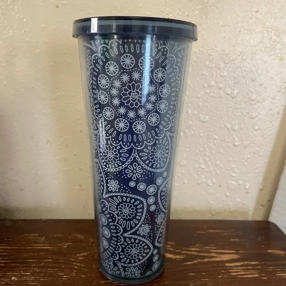 Starbucks 2019 24oz Acrylic Blue & White Paisley Cold Cup Tumbler